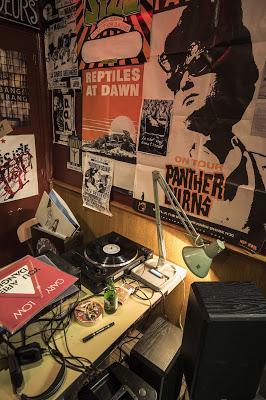 Vernon Subutex, De casa en casa, y sigo porque me toca Vernon Subutex, De casa en casa, y sigo porque me toca