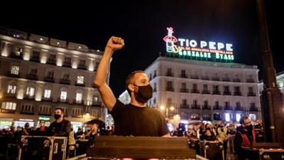 Situación catastrófica: la música agoniza. Y… viernes negro para el Rey. Situación catastrófica: la música agoniza. Y… viernes negro para el Rey.