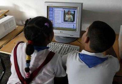 Cuba extiende Internet, pero no genera una 'primavera árabe' [+ video]
