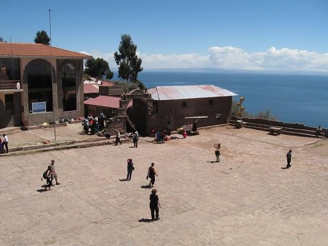 En las islas del Lago Titicaca