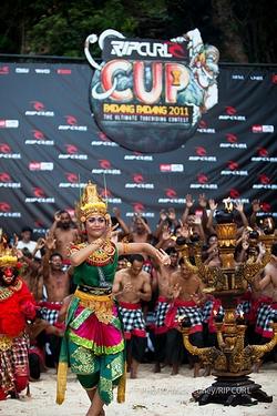 Rip Curl Invitacional Padang Padang 2011 en Alerta Máxima