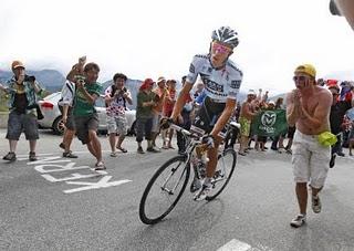 Contador pone la casta y Rolland vence en Alpe d'Huez
