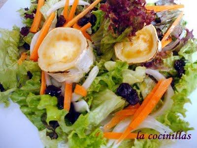 ENSALADA TIBIA DE CABRA CON VINAGRETA DE MIEL