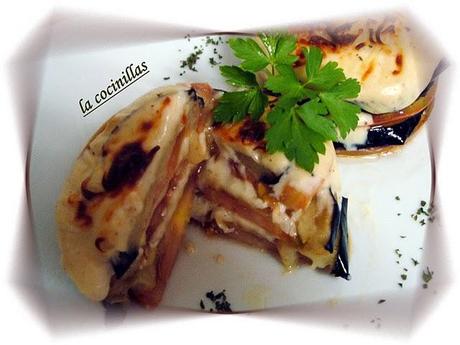 TIMBAL DE BERENJENA Y TOMATE CON BECHAMEL
