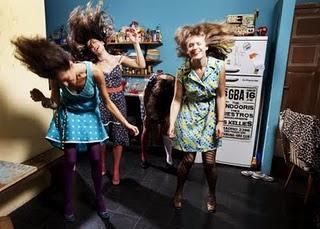 Keep the horse - Las Kellies Keep the horse - Las Kellies