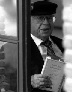 In honorem Gonzalo Rojas