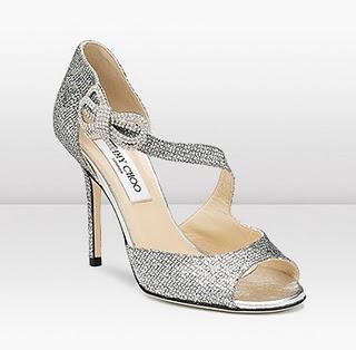 Con motivo de su 15 cumpleaños, Jimmy Choo, ha lanza...