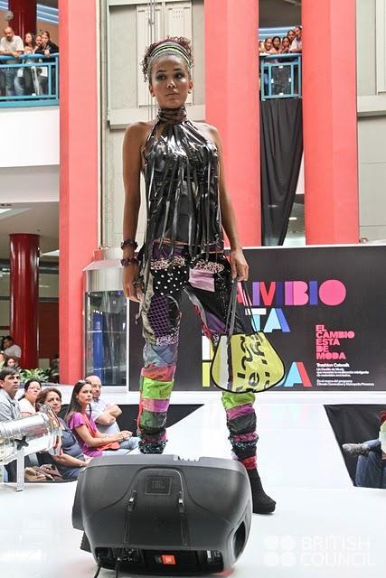 Modalterna. Eventos. Concurso El Cambio esta de Moda Trashion Catwalk