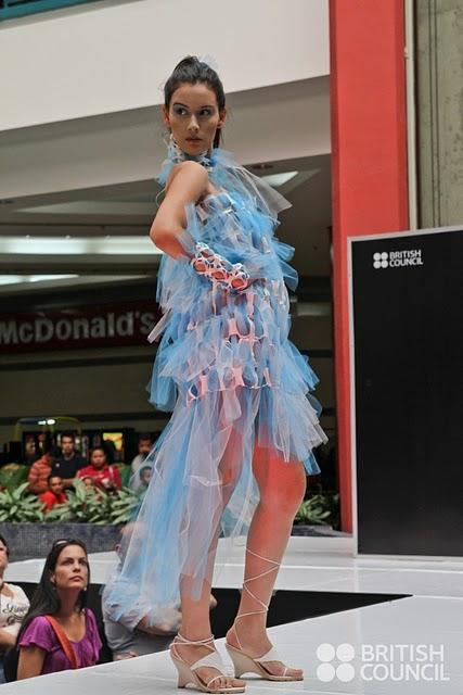 Modalterna. Eventos. Concurso El Cambio esta de Moda Trashion Catwalk