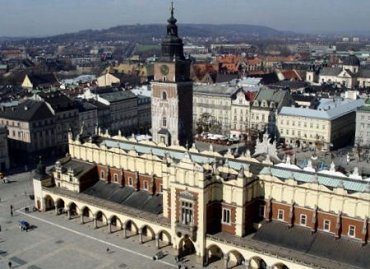 Eticom inaugura un centro de negocios en Polonia