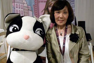 Creadora de Hello Kitty presenta a la perrita Rebecca