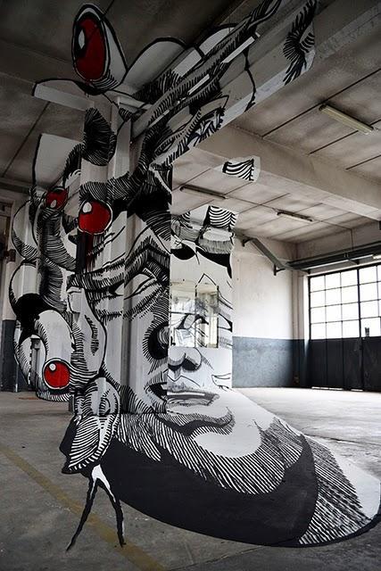 Street art. Retrato-anamorfosis de Medusa.