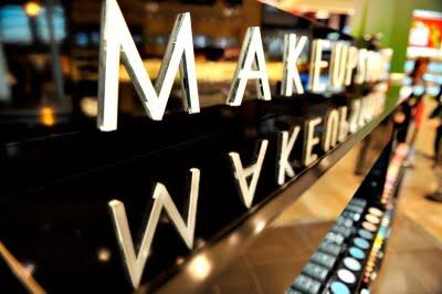 MAKE UP STORE