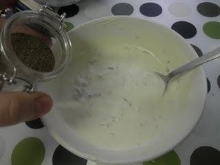 Salmón con berenjenas y salsa de yogur