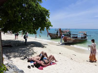 Playa Islas Phi Phi, Tailandia, La vuelta al mundo de Asun y Ricardo, vuelta al mundo, round the world, mundoporlibre.com