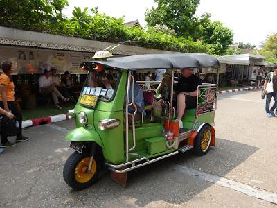 Tuk tuk,  sam-lor, Tailandia, La vuelta al mundo de Asun y Ricardo, vuelta al mundo, round the world, mundoporlibre.com