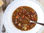 Lentejas guisadas morcón ibérico, delicioso reconfortante plato cuchara
