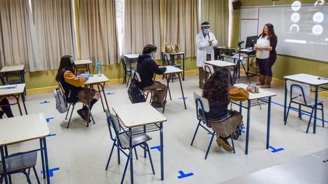 Chile: Colegios de Santiago retomarán clases presenciales el próximo lunes