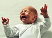 ¿Cómo combatir cólicos bebés?