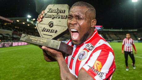 ¿Por qué no se puede echar a un jugador de futbol profesional?