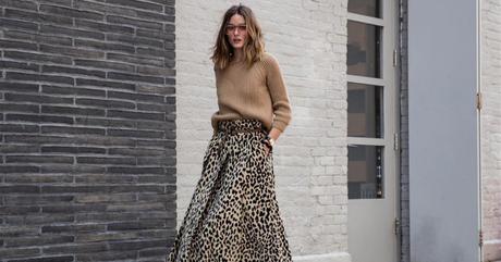 Falda Plisada Midi Beige