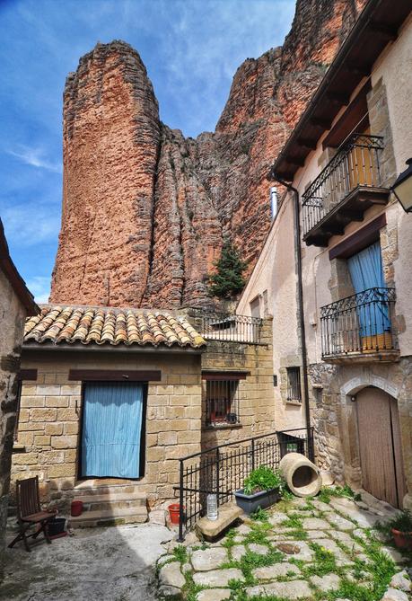 Mallos de Riglos y Agüero Mallos de Riglos y Agüero