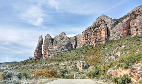 Mallos de Riglos y Agüero Mallos de Riglos y Agüero