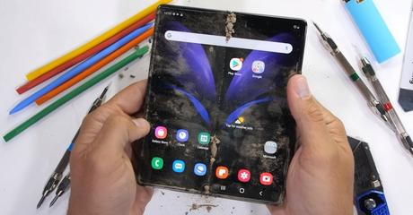 El Samsung Galaxy Z Fold2 es maltratado hasta el extremo ¿Es resistente? El Samsung Galaxy Z Fold2 es maltratado hasta el extremo ¿Es resistente?