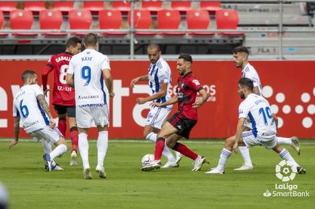 Pascanu pone a la Ponferradina líder virtual de la Liga Smartbank (0-1)