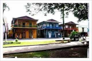 Edificios Residenciales conocidos como Las Tres Marías.