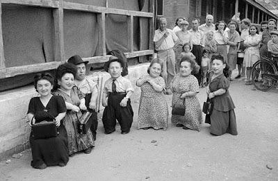 7 enanitos de Auschwitz 7 enanitos de Auschwitz