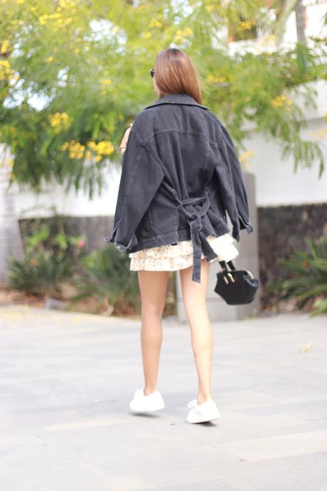 La mejor época para lucir deportivas blancas