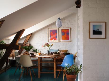 wooden kitchen vintage furniture vintage scandinavian vintage penthouse scandinavian vintage planta abierta open kitchen open concept nordic kitchen muebles madera natural hardwood floor estilo nórdico vintage dormitorio infantil con literas distribución ático duplex distribución abierta cocina abierta chimenea cerámica sueca altillo en ático  