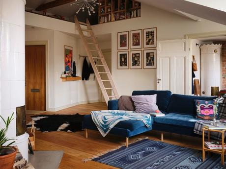 wooden kitchen vintage furniture vintage scandinavian vintage penthouse scandinavian vintage planta abierta open kitchen open concept nordic kitchen muebles madera natural hardwood floor estilo nórdico vintage dormitorio infantil con literas distribución ático duplex distribución abierta cocina abierta chimenea cerámica sueca altillo en ático  