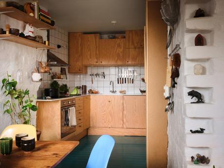 wooden kitchen vintage furniture vintage scandinavian vintage penthouse scandinavian vintage planta abierta open kitchen open concept nordic kitchen muebles madera natural hardwood floor estilo nórdico vintage dormitorio infantil con literas distribución ático duplex distribución abierta cocina abierta chimenea cerámica sueca altillo en ático  