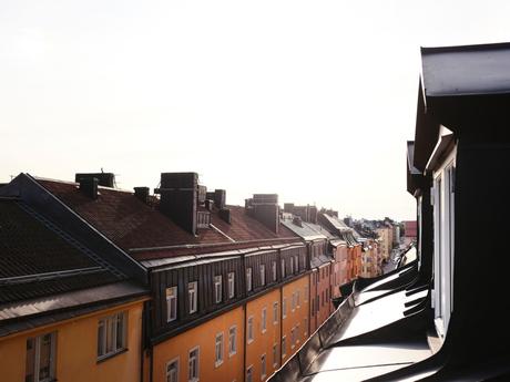 wooden kitchen vintage furniture vintage scandinavian vintage penthouse scandinavian vintage planta abierta open kitchen open concept nordic kitchen muebles madera natural hardwood floor estilo nórdico vintage dormitorio infantil con literas distribución ático duplex distribución abierta cocina abierta chimenea cerámica sueca altillo en ático  