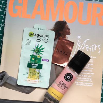 Glamour Octubre.- Regalos Revistas