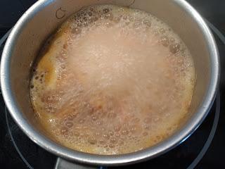 DIM SUM DE PESCADO AL AROMA DE FINO AMONTILLADO EN CAZUELA DE FIDEOS CON GAMBAS Y ROSADA. DIM SUM DE PESCADO AL AROMA DE FINO AMONTILLADO EN CAZUELA DE FIDEOS CON GAMBAS Y ROSADA.
