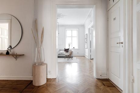 wood floor suelos de madera maciza suelo en espiga scandinavian style scandinavian apartment scandi decor parquet nordic style hard wood floor scandinavian hard wood floor estilo nórdico escandinavo decoración pisos suecos decoración elegante decoración de salones decoración de interiores decoración con amplitud decoración chic chic decor  