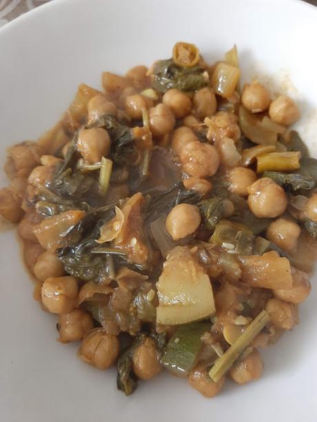 CURRY DE GARBANZOS Y ACELGAS