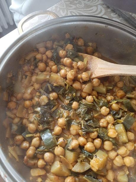 CURRY DE GARBANZOS Y ACELGAS