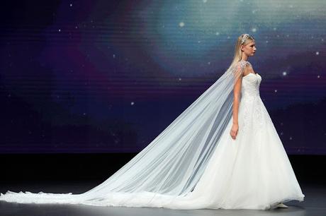 Demetrios inunda de brillo y glamour la pasarela VBBFW con su última colección de vestidos de novia 2021