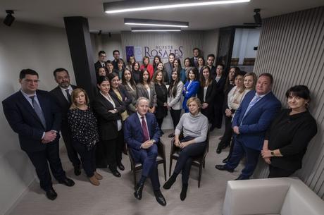 La plataforma de afectados por gastos hipotecarios de Bufete Rosales suma miles de firmas