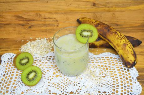 Batido SALUDABLE de leche de avena, kiwi y plátano Las delicias de Mayte, kiwi y plátano, batidos para bajar de peso, batido saludable de leche de avena, batidos para adelgazar, batidos de frutas, batidos de avena, batidos saludables, batidos adelgazantes, batidos detox,