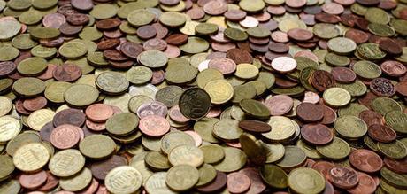 ¿Desaniman los bancos a que ahorren los niños?