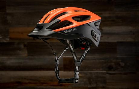 R1 EVO SMART el casco con intercomunicador entre ciclistas