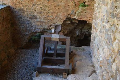 Castillo de Cornatel, una ruta entre un mirador de vértigo y el banco más bonito del Bierzo