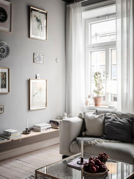 swedish decor scandinavian style scandinavian decor scandi style scandi hygge scandi apartment paredes negras nordic style muebles de cocina negros dormitorio negro decorar con cuadros dark kitchen colorful decor cocina nórdica cocina negra cocina azul blue walls black kitchen black bedroom  