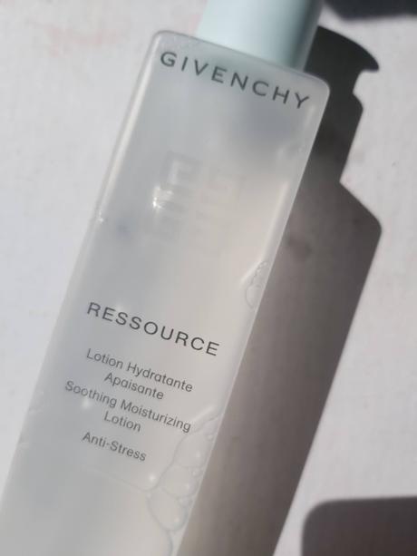 Ressource de Givenchy, hidratación anti stress por naturaleza.