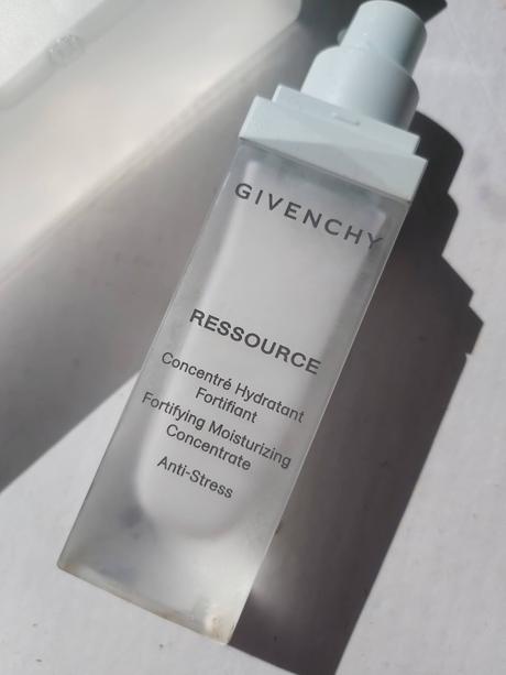 Ressource de Givenchy, hidratación anti stress por naturaleza.